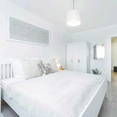 דירה Rentero Warm & Cozy In Prague, By The River פראג